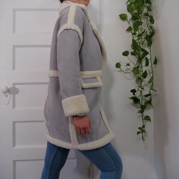 Colorblock pastel blue faux fur coat. Size: US S/XS Very soft and warm - Picture 12 of 14